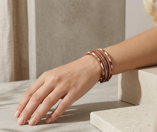 bracelet with magnetic clasp